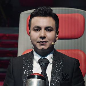 未成年的女孩童女
